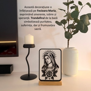 Decoratiune religioasa Fecioara Maria – DECORADI®, Eco-friendly, Baza din Lemn Natural, Design Modern, Alb / Negru 22 cm – Cadou sau Decoratiune de interior spirituala si minimalista, Printat 3D din PLA Eco (plastic biodegradabil) - Img 4
