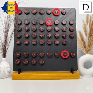 Calendar decorativ birou – Perpetuu, DECORADI®, Eco-friendly, Baza din Lemn Natural, Design Abstract, negru / rosu, 23cm – Cadou sau Decoratiune de interior cu design modern, Printat 3D din PLA ECO (plastic biodegradabil) - Img 2