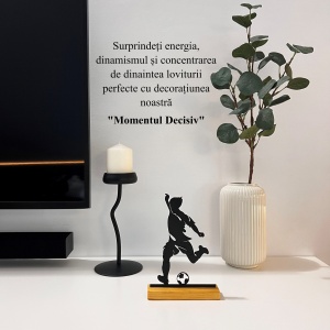 Decoratiune Casa, Fotbalist – DECORADI®, Eco-friendly, Baza din Lemn Natural, Design Abstract, Negru 21cm – Cadou sau Decoratiune de interior ideala pentru iubitorii de sport, Printat 3D din PLA Eco (plastic biodegradabil) - Img 4