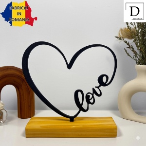 Decoratiune Casa, Inima LOVE – DECORADI®, Eco-friendly, Baza din Lemn Natural, Cadoul Perfect pentru persoana IUBITA, Negru 15 cm – Decoratiune de interior cu Design Modern, Printat 3D din PLA Eco (plastic biodegradabil) - Img 2