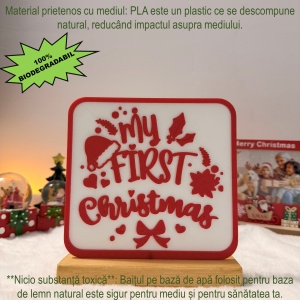 Decorațiune Crăciun, „My First Christmas”– Eco-friendly, Baza din Lemn Natural, Alb/Rosu, 17cm, Handmade, Decor Interior Birou, Sufragerie, Cadou Crăciun, Printat 3D din PLA Eco (plastic biodegradabil), DECORADI® - Img 4