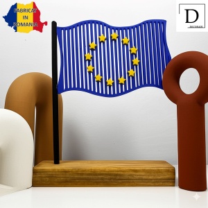 Decoratiune Casa, Steag Uniunea Europeana – DECORADI®, Eco-friendly, Baza din Lemn Natural, Design Abstract, albastru/galben 17.5cm – Cadou sau Decoratiune de interior cu design modern, Printat 3D din PLA Eco (plastic biodegradabil) - Img 2