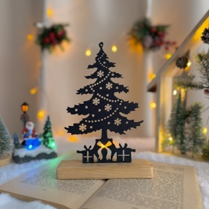Decorațiune Crăciun, Brad – Eco-friendly, Baza din Lemn Natural, Negru 19cm, Handmade, Decor Interior Birou, Sufragerie, Cadou Crăciun, Printat 3D din PLA Eco (plastic biodegradabil), DECORADI®