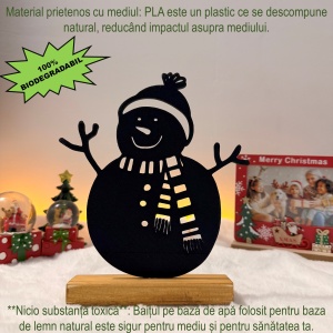Decorațiune Crăciun, Om de Zăpadă – Eco-friendly, Baza din Lemn Natural, Negru 21cm, Handmade, Decor Interior Birou, Sufragerie, Cadou Crăciun, Printat 3D din PLA Eco (plastic biodegradabil), DECORADI® - Img 4