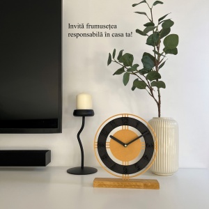 Ceas de birou - Mecanism SILENTIOS – DECORADI®, Eco-friendly, Baza din Lemn Natural, Afisare cu cifre arabe, Design Abstract, Auriu / Negru 22 cm – Cadou sau Ceas de camera decorativ cu design modern, Printat 3D din PLA (plastic biodegradabil) - Img 5