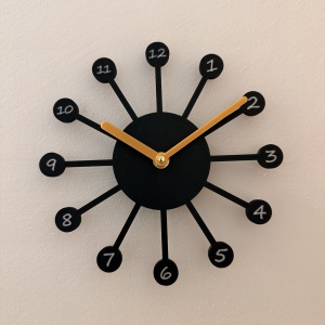 Ceas de perete - Mecanism SILENTIOS – DECORADI®, Eco-friendly, Design Abstract, Negru 20 cm – Cadou sau Ceas de camera decorativ cu design modern, Printat 3D din PLA Eco (plastic biodegradabil)