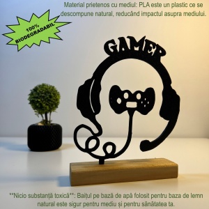Decoratiune Casa, Casti Gaming – DECORADI®, Eco-friendly, Baza din Lemn Natural, Design Modern, Negru 17cm – Cadou sau Decoratiune de interior ideala pentru iubitorii de jocuri video, Printat 3D din PLA (plastic biodegradabil) - Img 3