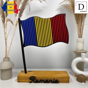 Decoratiune Casa, Steagul Romaniei – DECORADI®, Eco-friendly, Baza din Lemn Natural, Design Abstract, Multicolor 18 cm – Cadou sau Decoratiune de interior cu design modern, Printat 3D din PLA Eco (plastic biodegradabil) - Img 2