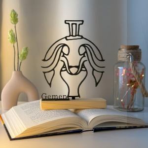 Decoratiune Casa, zodia GEMENI – DECORADI®, Eco-friendly, Baza din Lemn Natural, Design Abstract, Negru 18.5 cm – Cadou sau Decoratiune de interior cu design modern, Printat 3D din PLA Eco (plastic biodegradabil) - Img 1