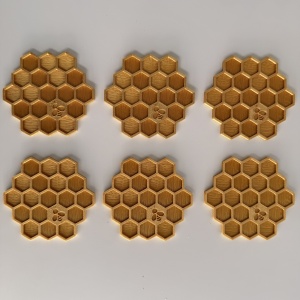 Set 6 suporturi / coastere pahare, Albinute, hexagon, diametru 9 cm, Auriu, cutie inclusa, imprimate 3D - Img 2