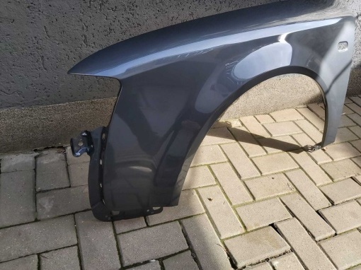 Aripa Fata Stanga Audi A4 B6 An 2000-2004 Vopsita Gri Inchis LX7Z - Disponibil în rate - Img 2