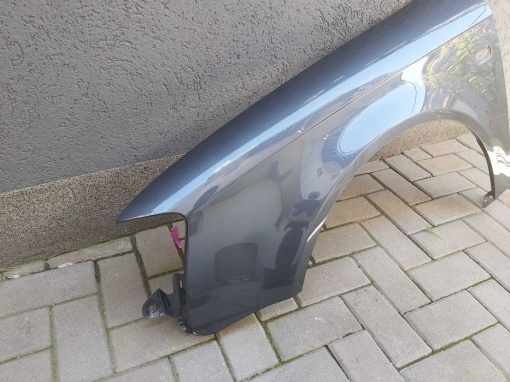 Aripa Fata Stanga Audi A4 B7 An 2004-2007 Vopsita Gri Inchis - Disponibil în rate - Img 2