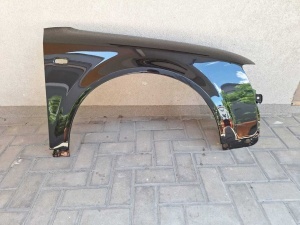 Aripa Fata Dreapta Audi A4 B6 An 2000-2004 Vopsita Negru Metalizat - Disponibil în rate - Img 1