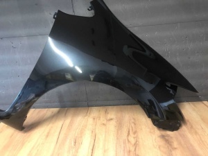 Aripa Fata Dreapta Toyota Auris 2010-2012 (i209 (Negru)) - Disponibil în rate
