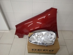 Pachet Aripa + Far Stanga VW Golf 5 V 2004-2008 LA3W Rosu - Disponibil în rate - Img 1