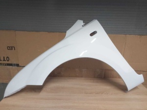 Aripa Fata Stanga Ford Focus 2/II 2004-2008 (Frozen White) - Disponibil în rate - Img 1