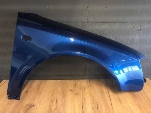 Aripa Fata Dreapta Audi A4 B7 An 2004-2007 (LZ5C (Albastru)) - Disponibil în rate