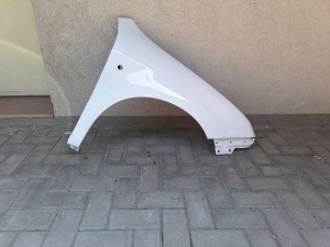 Aripa Fata Dreapta Skoda Fabia 1 I An 1999-2007 Vopsita Alb - Disponibil în rate - Img 1