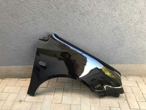 Aripa Fata Dreapta VW Polo 5/V 2002-2005 Vopsit Negru - Disponibil în rate