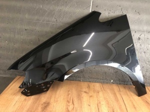 Aripa Fata Stanga VW Touran An 2007-2011 (LC9X (Negru)) - Disponibil în rate - Img 1