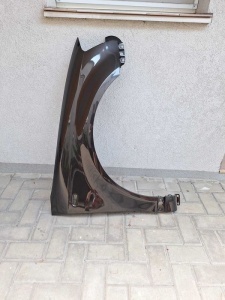 Aripa Fata Dreapta Audi A3 8P An 2003-2008 Vopsita Maro - Disponibil în rate - Img 1