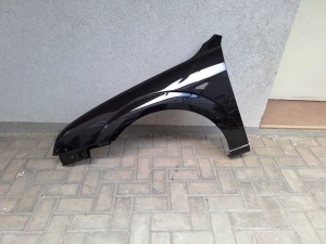 Aripa Fata Stanga Ford Mondeo 2000-2007 Vopsita Negru - Disponibil în rate - Img 1