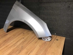 Aripa Fata Dreapta Ford Focus Mk3 An 2011-2014 MoonDust Silver Gri - Disponibil în rate - Img 2
