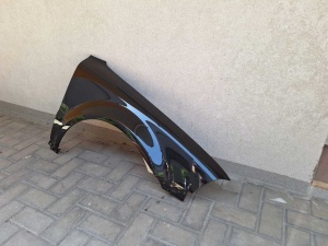 Aripa Fata Dreapta VW Passat B5.5 An 2003-2005 Vopsita Negru - Disponibil în rate - Img 2
