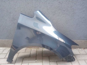 Aripa Fata Dreapta VW Golf 5/V Plus 2005-2009 Vopsita Albastru - Disponibil în rate