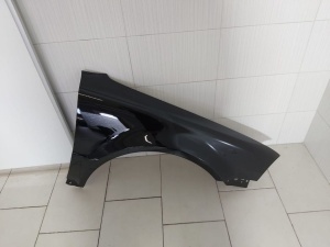 Aripa Fata Dreapta VW Passat B5.5 An 2004-2005 (Cod: L041 (Negru)) - Disponibil în rate - Img 1