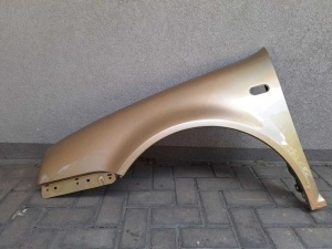 Aripa Fata Stanga VW Golf 4/IV An 1998-2004 Vopsita Auriu - Disponibil în rate - Img 1