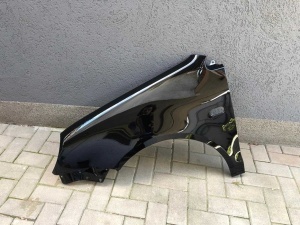 Aripa Fata Stanga VW Polo 5/V 2002-2005 Vopsit Negru - Disponibil în rate