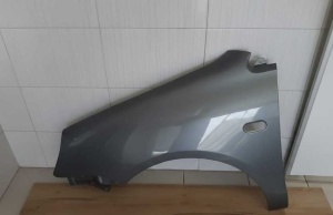 Aripa Fata Stanga VW Polo 5 V 9N 2002-2005 (LA7R (Gri Inchis)) - Disponibil în rate