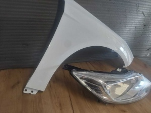 Pachet Aripa+Far Dreapta Ford Focus 3/III 2011-2014 (Frozen White) - Disponibil în rate - Img 3