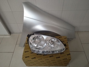 Pachet Aripa + Far Dreapta VW Golf 5 V Break 2004-2008 LA7W Gri - Disponibil în rate - Img 1