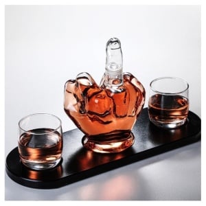 Set Decantor Artistic „The Hand” – Sticlă Sculptată, 2 Pahare și Suport din Lemn Nobil (1000 ml) - Img 1