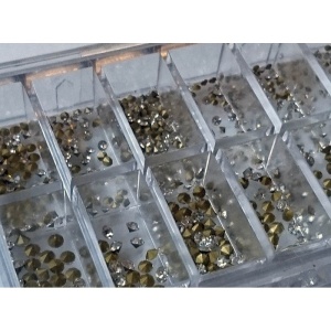 Set 600 de strasuri dimensiuni diferite - Img 1