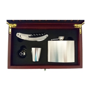 Set cadou pentru desfacut sticla de vin cu tabla de sah - Img 2