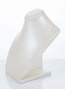 Bust pentru Lanțuri și Pandantive – Satin Alb – 18x14.5 cm – Expozitor Bijuterii - Img 2