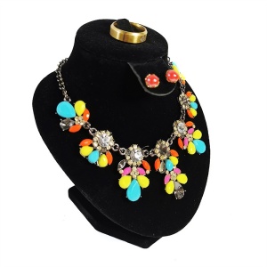 Bust expunere bijuterii negru din catifea BU4591 - Img 1