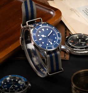Curea Universală Nylon – 22 mm – Gri și Bleumarin – Compatibilă OMEGA, Rolex, Tudor, Hamilton, SEIKO - Img 2