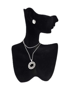 Suport / Bust Catifelat Negru pentru Bijuterii – 15x13 cm – Expozitor Inele, Cercei, Coliere și Pandantive - Img 1