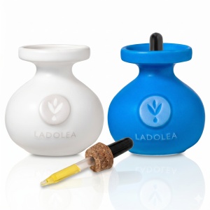 Set de Lux amfore grecesti oliviere pentru cadou: alb / albastru ulei de măsline LADOLEA extravirgin organic și oțet balsamic organic