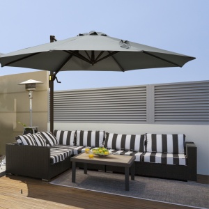 Umbrel de Gradină cu Manivelă cu Înclinare Reglabilă, Umbrelă cu Braț și Stinghii, Ø2.95x2.5 m, Gri - Img 2