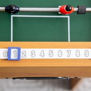 Fotbal- Biliard pliabil compact din lemn cu 18 jucatori, 69x37x70cm - Img 8
