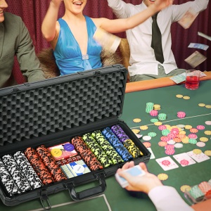 Set Poker Complet, cu 500 Jetoane, 5 Zaruri, 2 Pachete de Cărți, 3 Butoane - Img 2