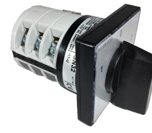 Comutator 32A 11kW 3 poli 1-0-2 IP40 rotativ inversor de sens motor 65x65mm - Img 3