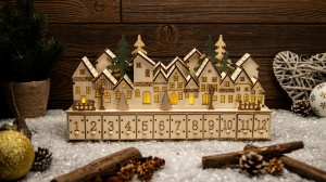 Calendar Advent cu LED de Crăciun, sat, cu baterii (X24008)