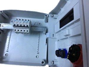 Panou din plastic pentru exterior echipat 1 priza 5P 16A 2 prize monofazice IP44 - Img 2