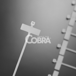 Set 100 bucati colier plastic 100x2.5mm cu eticheta, placa de marcaj 25,4×8 mm plastic alb 8,1 kg Cobra 1600 - Img 3